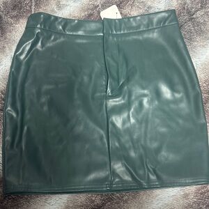 Elegant Green Leather Skirt set